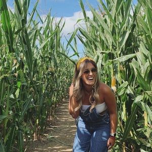 Meet your Posher, Nicole